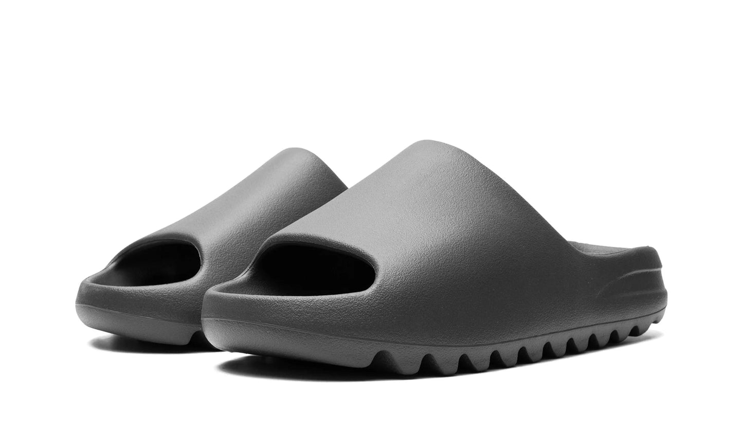 Yeezy Slides Dark Onyx - Yeezy - SecondPlace