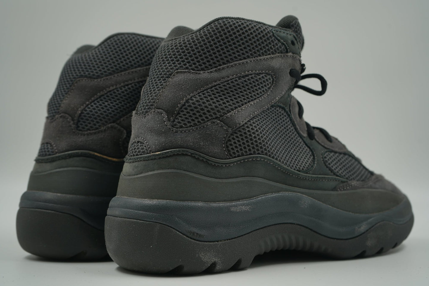 Yeezy Suede Desert Boot Season 6 Graphite - Yeezy - SecondPlace